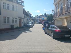 Barrierefreier Weg zum Beginn der Promenade