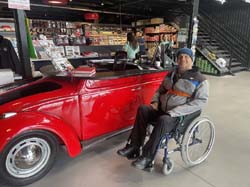 Kasa biletowa w Muzeum Motoryzacji