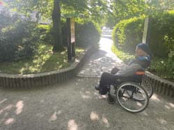 Droga do budynku Panoramy Racławickiej